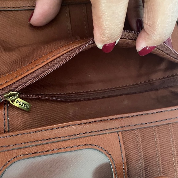 Fossil saddle brown soft leather wallet - Picture 4 of 7
